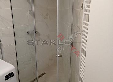 tusÌ kabina sa zaokretnim vartima,